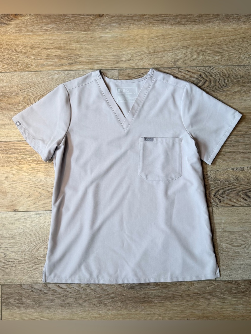 FIGS Catarina One-Pocket Scrub Top Gray Women's Medium NWOT